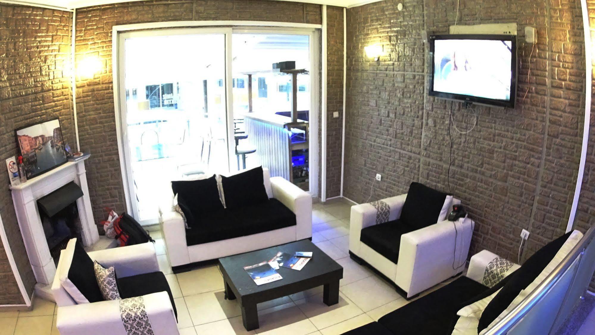 Aza Butik Hotel Kuşadası Ngoại thất bức ảnh