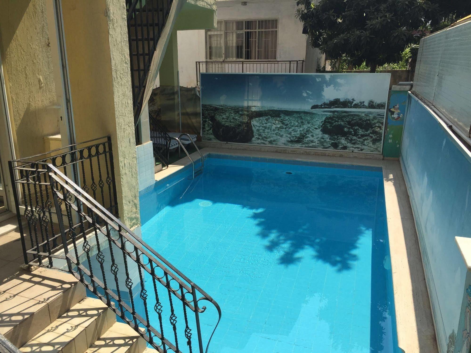 Aza Butik Hotel Kuşadası Ngoại thất bức ảnh